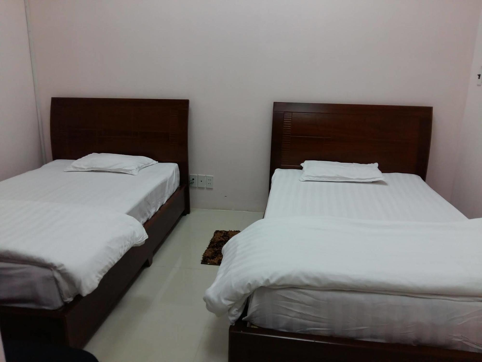 Japanese Restaurant And Hotel Sakura Thuan An Bagian luar foto